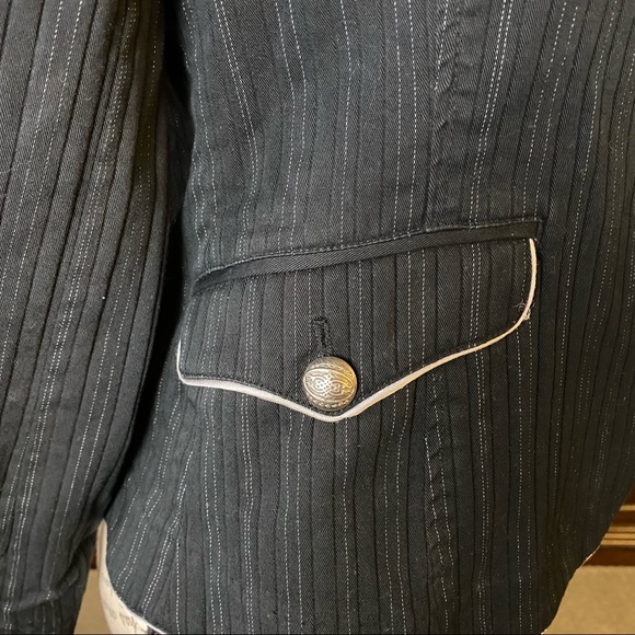 Women’s Blazer Jacket - Picture 3 of 7